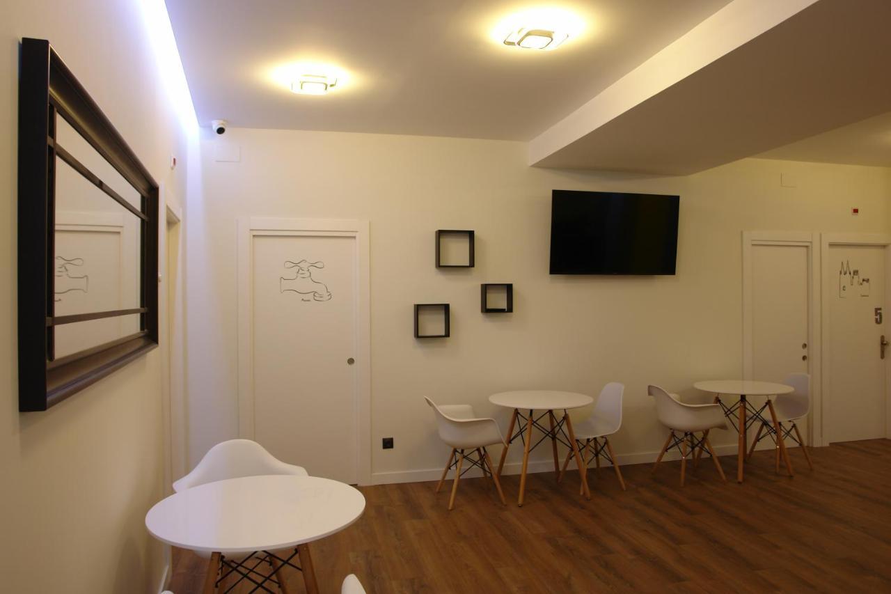 Hostel Trovadores Burgo Esterno foto