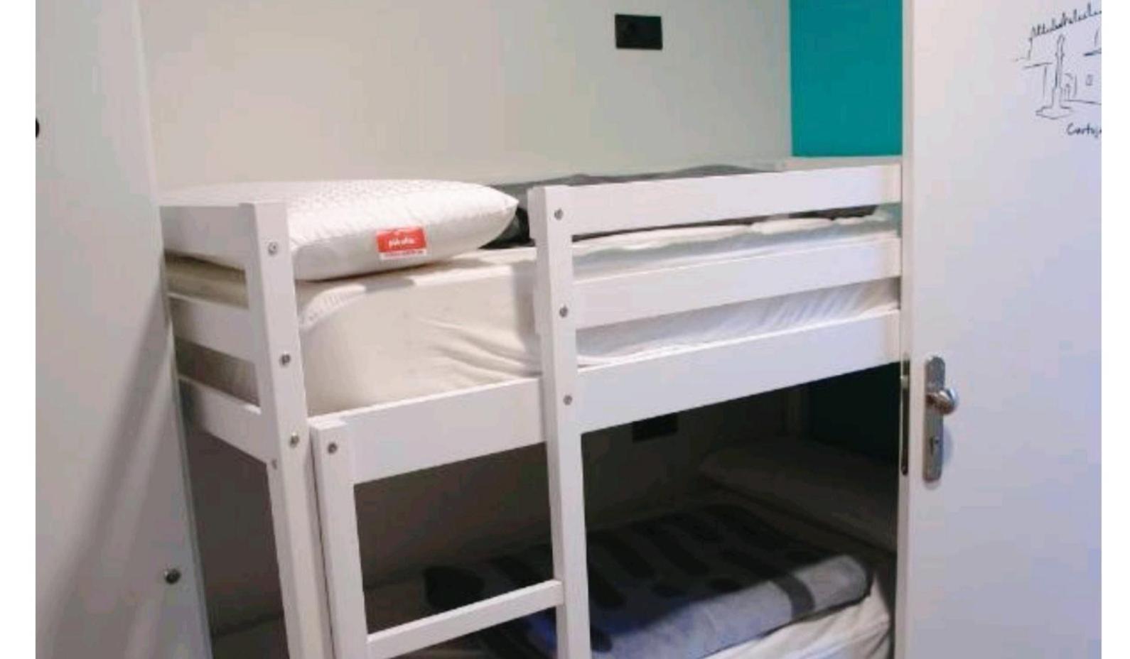 Hostel Trovadores Burgo Esterno foto